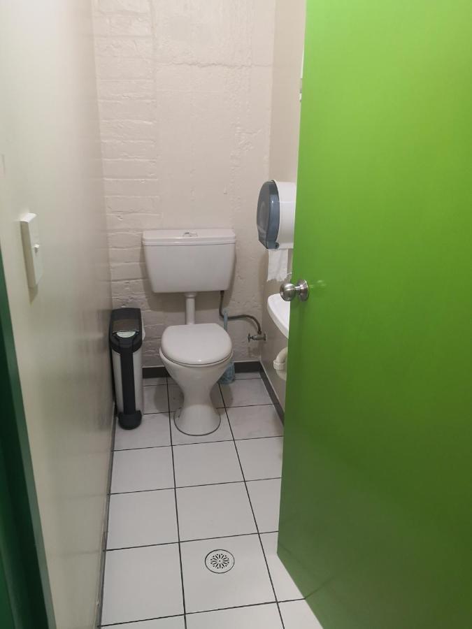 Oceanic Hostel Auckland Exterior photo